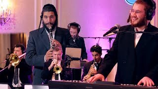 Duet with famous clarinet player Avrum Balty A Berko Production אברהם בלטי בביצוע מדהים הורה [upl. by Avirt]